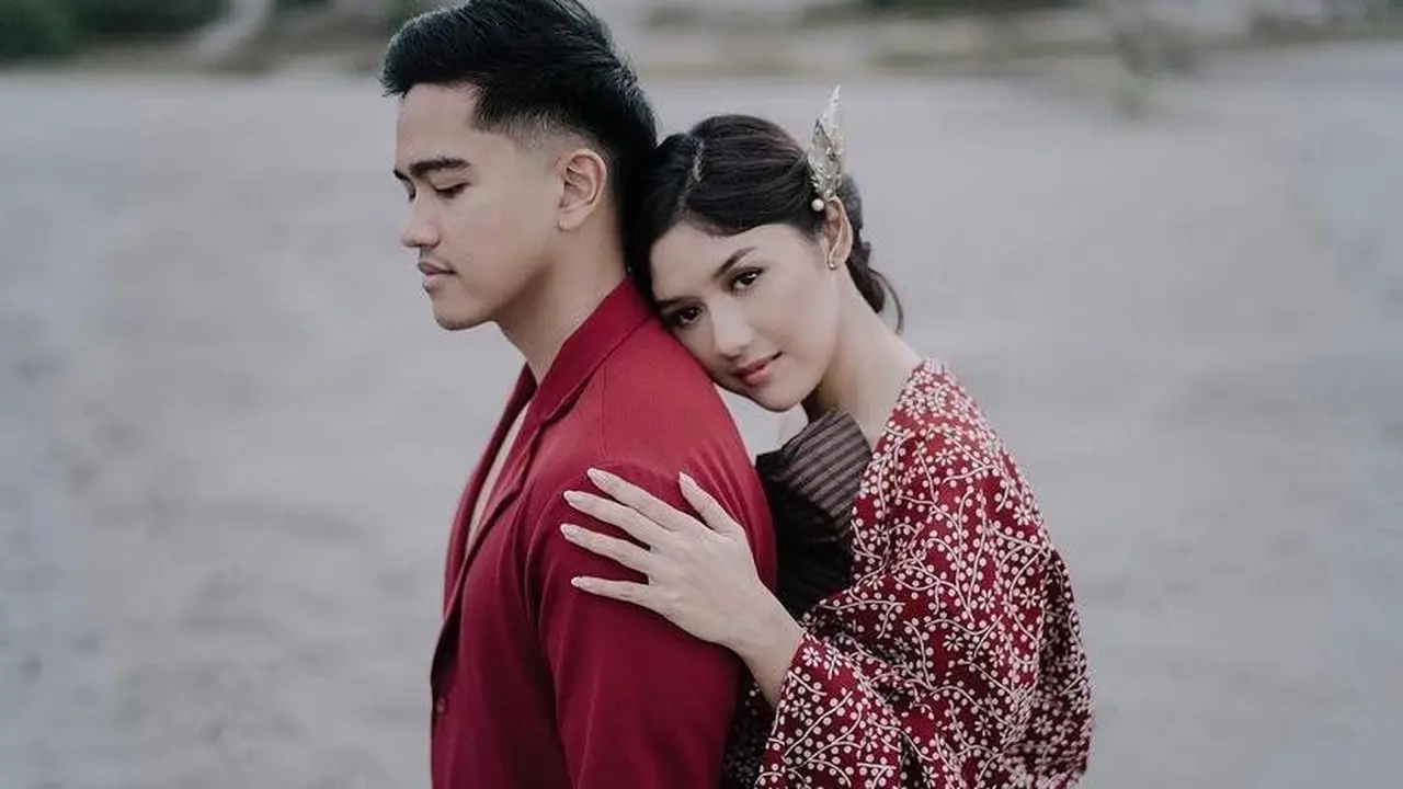 6 Potret Prewedding Terbaru Kaesang Pangarep dan Erina Gudono, Tampil Berkain hingga Gaya Semi Formal