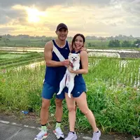 Gisella Anastasia dan Rino Soedarjo kerap memperlihatkan potret penampilan kompak yang mencuri perhatian saat olahraga. @cookiemuchii.