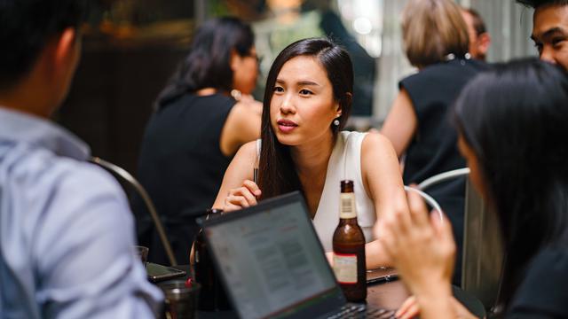 Ilustrasi orang dengan tipe ekstrover