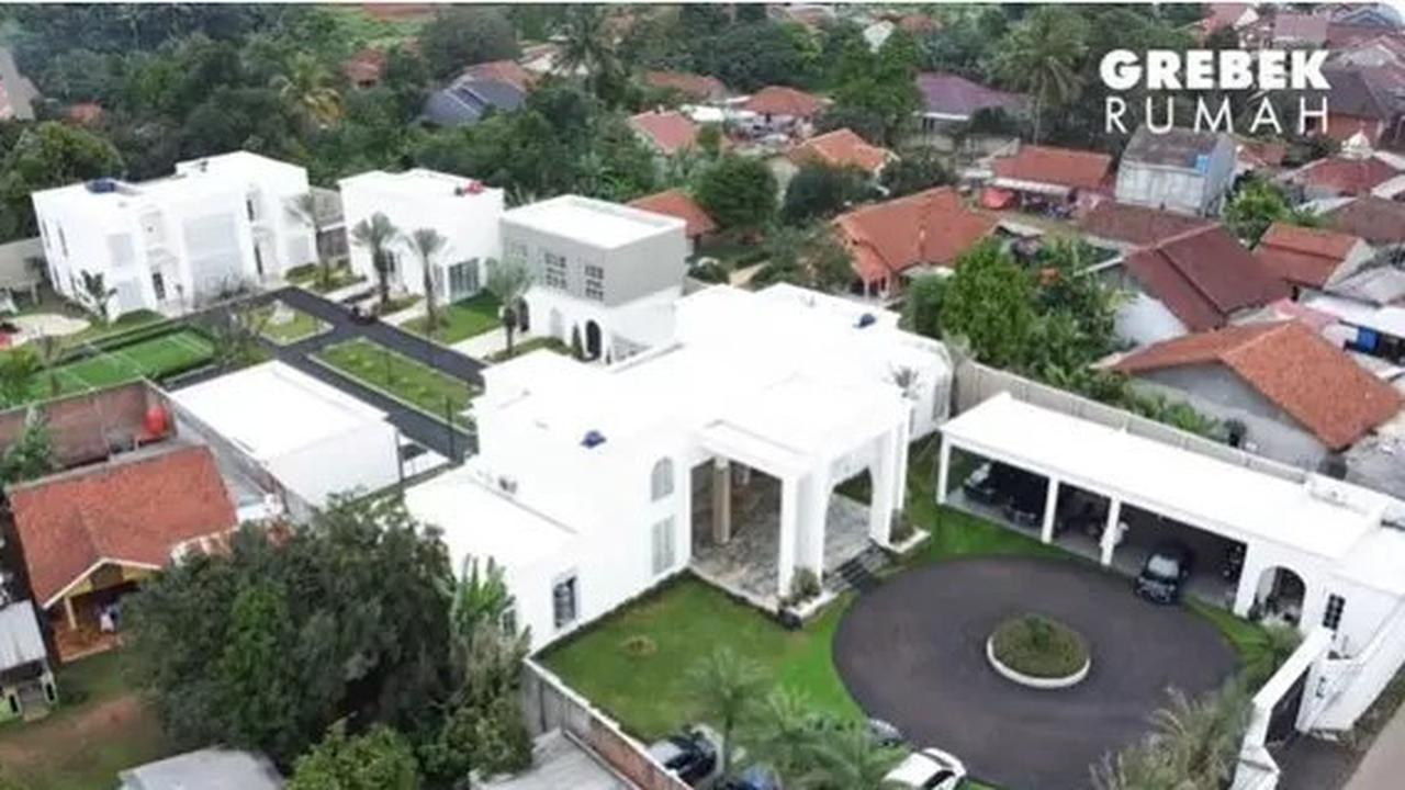 Intip Isi Rumah Ustaz Solmed Seharga Rp150 Miliar, Ada Musolah, Bioskop hingga Pom Bensin Pribadi