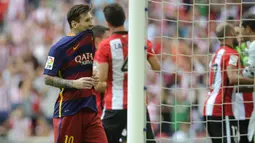 Sementara satu eksekusi penalti Lionel Messi berhasil digagalkannya saat Athletic Bilbao menghadapi Barcelona di ajang Liga Spanyol musim 2015/2016. (AFP/Ander Gillenea)