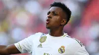 5. Rodrygo Goes (Penyerang) -  Pemain muda berusia 18 tahun ini dilabuhkan ke Santiago Bernabeu dari Santos dengan harga transfer 45 juta euro. (AFP/Christof Stache)