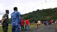 Sebanyak 35 atlet paralayang ikut ambil bagian dalam Festival Paralayang di Desa Kaweng, Kecamatan Kakas, Kabupaten Minahasa, Sulut.