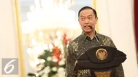 Mendag, Thomas Trikasih Lembong saat mengumumkan paket kebijakan ekonomi tahap pertama di Istana Merdeka, Jakarta, Rabu (9/9/2015). (Liputan6.com/Faizal Fanani)