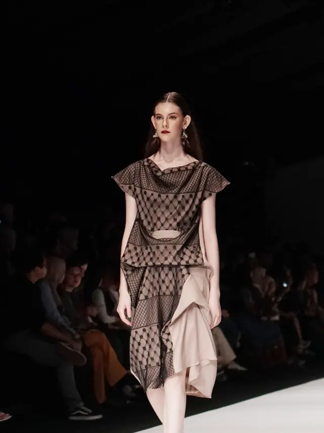 Tampil Minimalis Berkelas di Akhir Tahun dengan Cotton Ink x Rama Dauhan