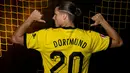 Marcel Sabitzer akhirnya resmi berseragam Borussia Dortmund. Gelandang berusia 29 tahun itu diboyong dari Bayern Munchen secara permanen. (FOTO: twitter.com/BlackYellow)