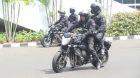 Kawasaki Ninja 250 F1, Yamaha FZ1 Fazer, dan Kawasaki KLX 250 D Tracker turut mengawal Presiden Jokowi. 