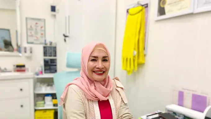 Diary Fimela: Kisah Dokter Dwi Handayani Mutia, Patahkan Stigma Menyeramkan Periksa Gigi