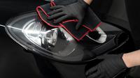 How to clean foggy headlights at home with four simple methods. (Photo: Freepik)