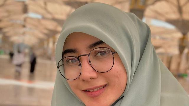 Viany Zaelany Ajak Keluarga Umrah Tanpa Travel Agen Showbiz