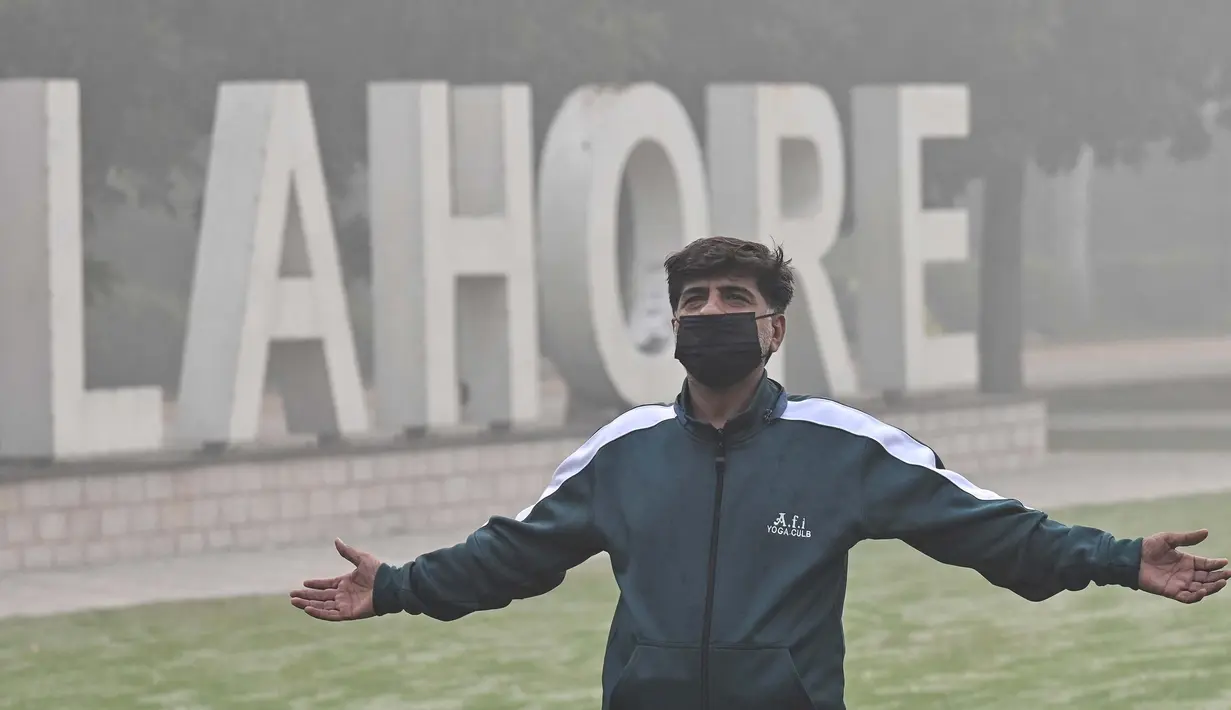 Polusi udara tertinggi di Pakistan terjadi di kota Lahore sejak Rabu (6/11/2014) pagi. (Arif ALI/AFP)