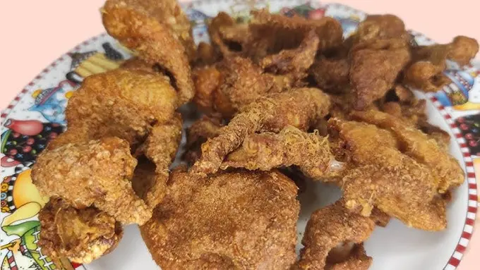 Trik Membuat Kulit Ayam Krispi Tanpa Tepung yang Perlu Dicoba