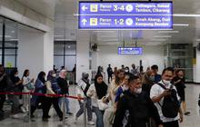 Subsidi Tarif KRL Jabodetabek Berbasis NIK, YLKI: Kebijakan Absud, Potensi Chaos!