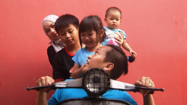 Baby and Daddy Papi Farre, Full Time Daddy untuk Trio Biang Kerok