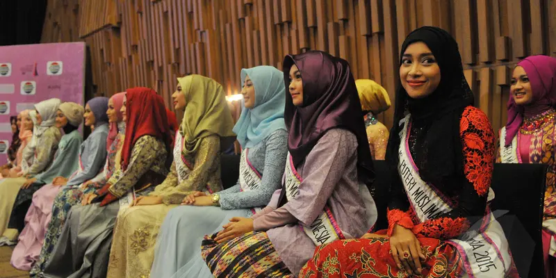 Cantiknya Para Finalis Puteri Muslimah Indonesia 2015