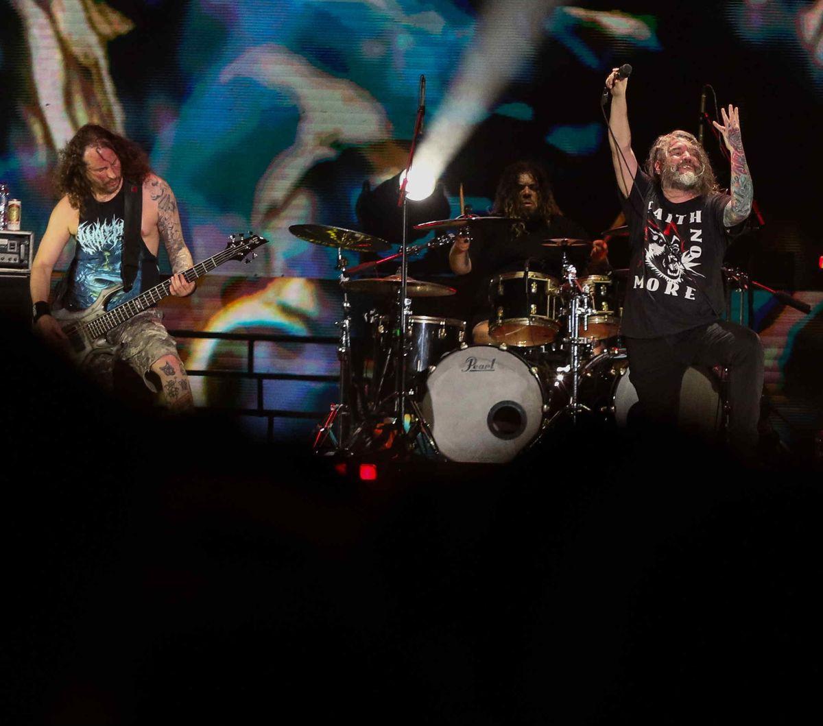 Grup band asal  Amerika Serikat, Suicide Silence tampil dalam Hammersonic Festival 2024 di Pantai Carnaval Ancol, Jakarta, Minggu (5/5/2024). Hari kedua pesta musik metal Hammersonic Festival 2024 dipanaskan oleh penampilan sederet band lokal dan mancaneg