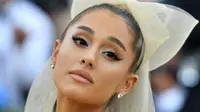 Ariana Grande menarik diri sejak mantan kekasihnya, Mac Miller meningga dunia pada 7 September 218 lalu. (Angela WEISS / AFP)