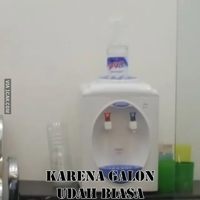 6 Potret Botol Air Mineral Dijadikan Pengganti Galon Ini Bikin Tepuk Jidat