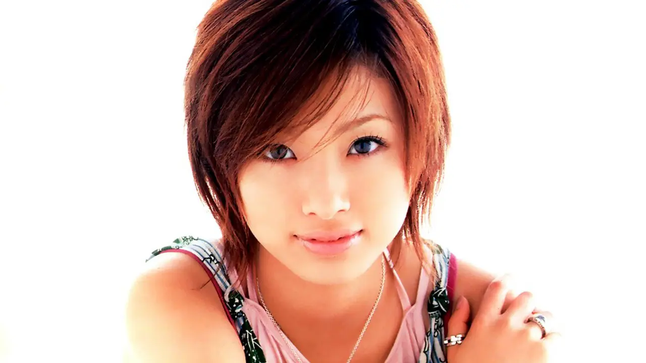Aya Ueto Hamil Anak Pertama Setelah 2 Tahun Menikah