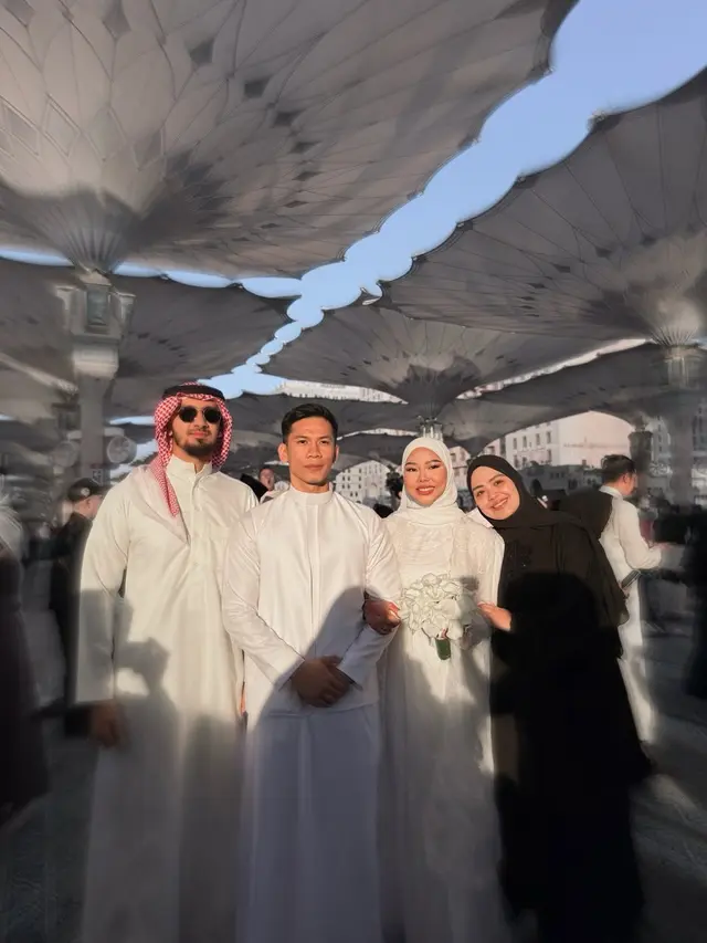 8 Potret Artis Hadir ke Pernikahan Dara Arafah di Madinah, Menawan Jadi Bridesmaid