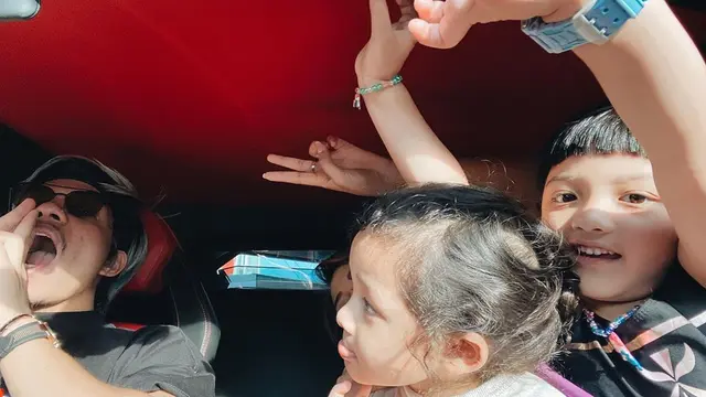 6 Potret Kebersamaan Atta Halilintar Bareng Arsy dan Arsya, Bak Saudara Kandung