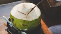 Ilustrasi Air Kelapa Credit: pexels.com/Thunyarat