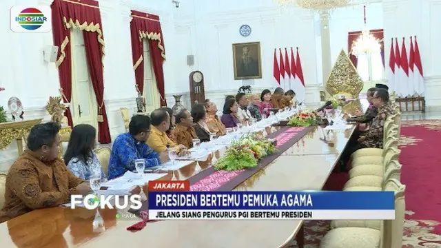 Sejumlah tokoh agama bertemu Presiden Jokowi di Istana Merdeka, Jakarta, untuk menyerukan Pemilu damai.
