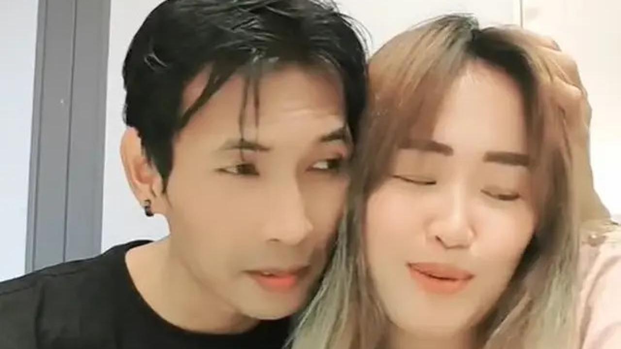 Arya Khan Suami Pinkan Mambo Minta Maaf ke Michelle Ashley atas Candaan Tak Pantas Saat Live TikTok