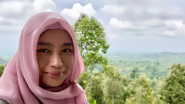 Tya Subiakto