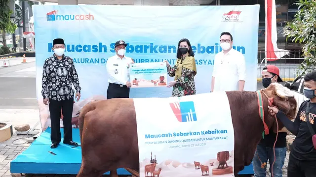 Sebarkan Kebaikan: Maucash Salurkan Hewan Kurban untuk Masyarakat