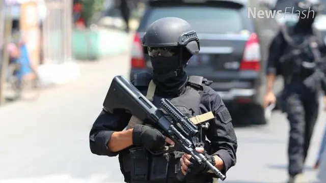 Penangkapan 7 terduga teroris,  berencana membuat lokasi pelatihan militer di Halmahera, Maluku Utara, Jumat (24/3/2017)