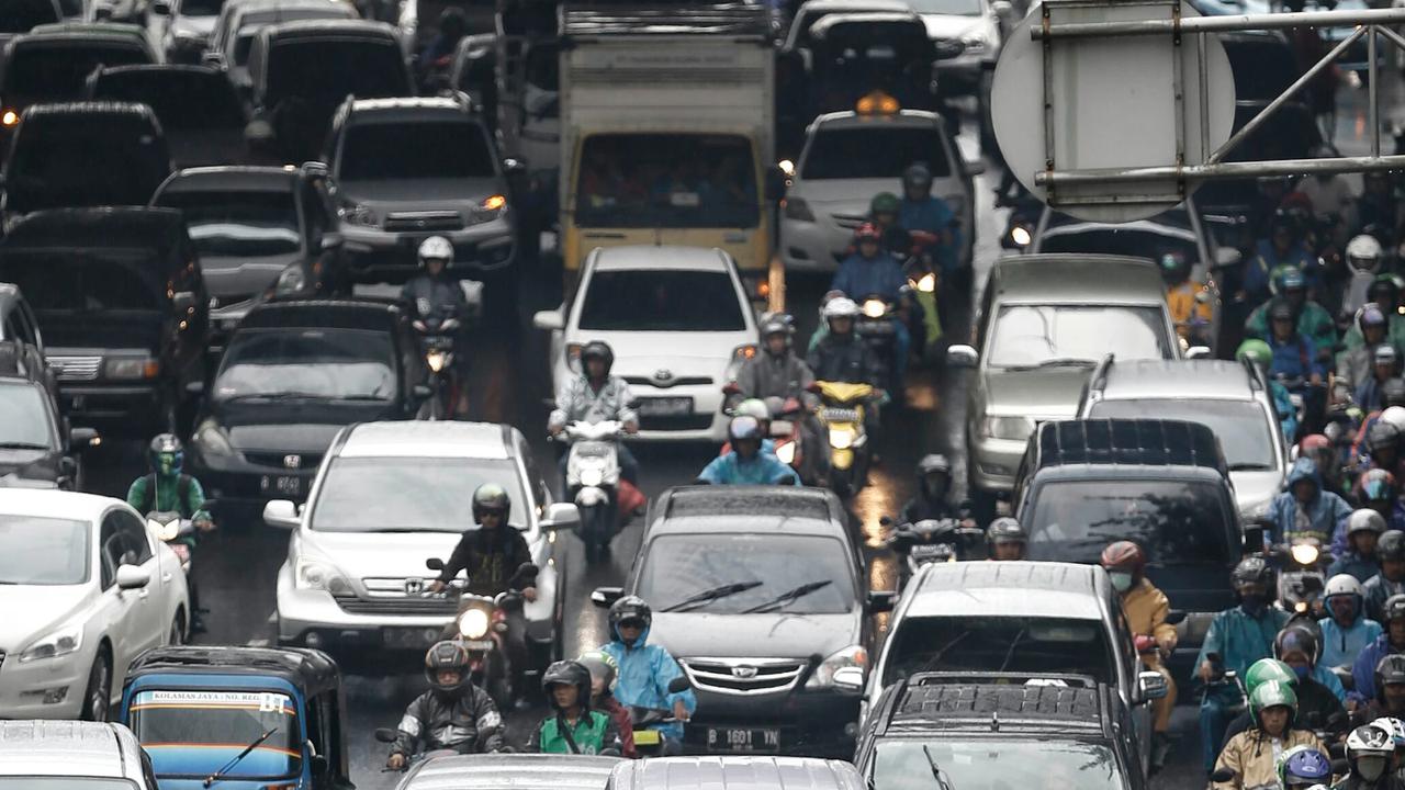 20160226-Hujan Sejak Semalam, Sejumlah Jalan di Jakarta Macet-Jakarta