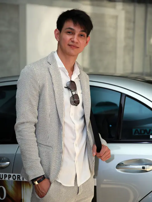 Masih berpikir dua kali untuk berpacaran dengan cowok setampan Marcell Darwin? (M. Akrom Sukarya/Bintang.com)