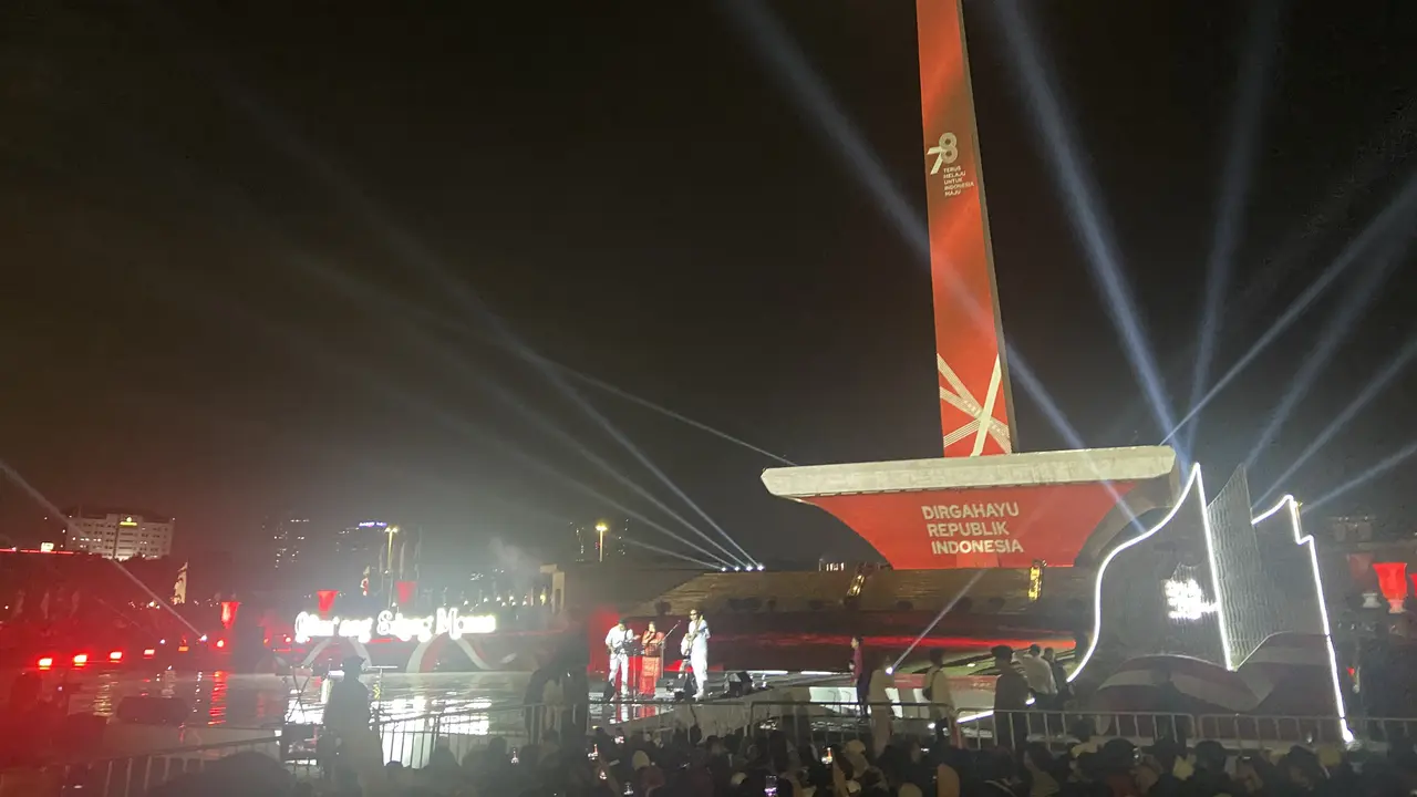 Acara Gemilang Silang Monas yang dihadirkan Pemprov DKI Jakarta sebagai rangkaian perayaan dari Hari Ulang Tahun (HUT) ke-78 Republik Indonesia (Liputan6.com/Muhammad Radityo Priyasmoro)