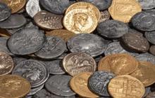 Pendetektor Metal Temukan 404 Koin Emas dan Perak Berusia 2.000 Tahun, Bergambar Kaisar Romawi dan Raja Afrika