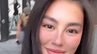 Model Rambut Agnez Mo Terbaru, Stylish dengan Rambut Panjang Bervolume (sumber: Instagram/agnezmo)