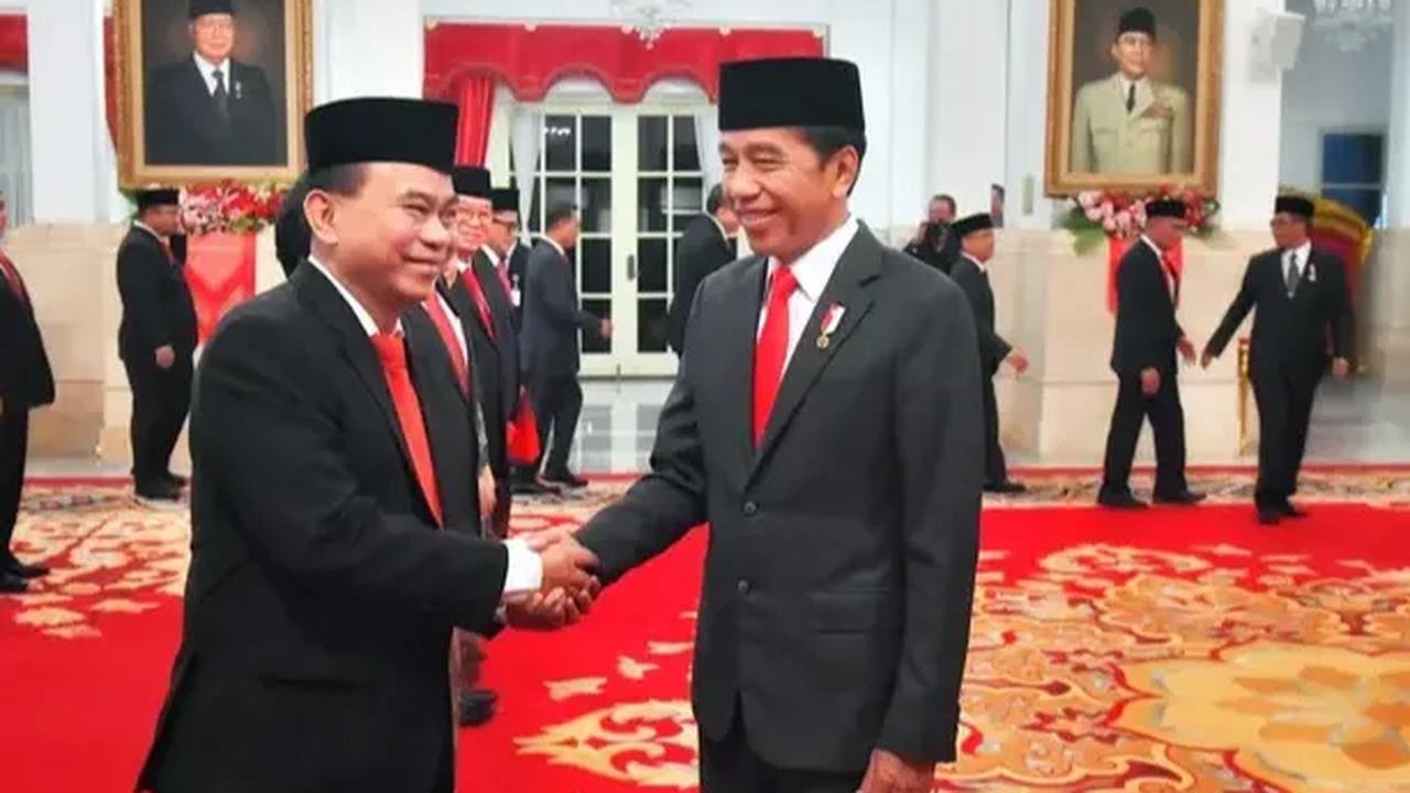 Presiden Jokowi mengungkap alasan menunjuk Budi Arie sebagai Menkominfo.