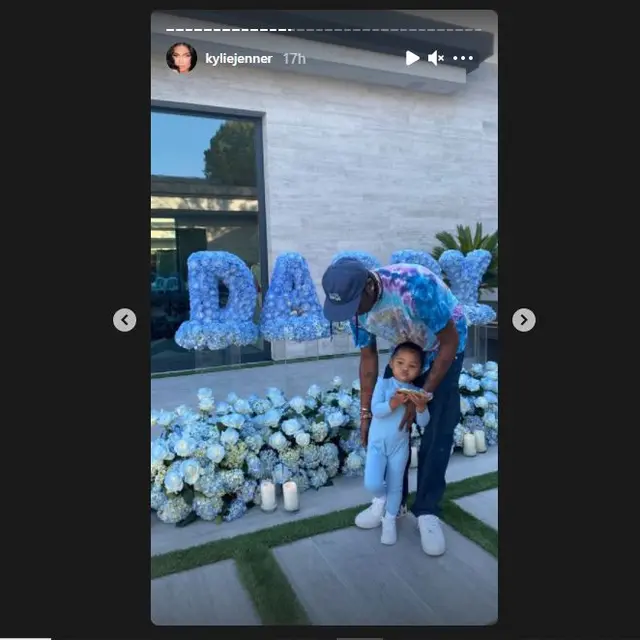 [Fimela] Stormi dan Travis