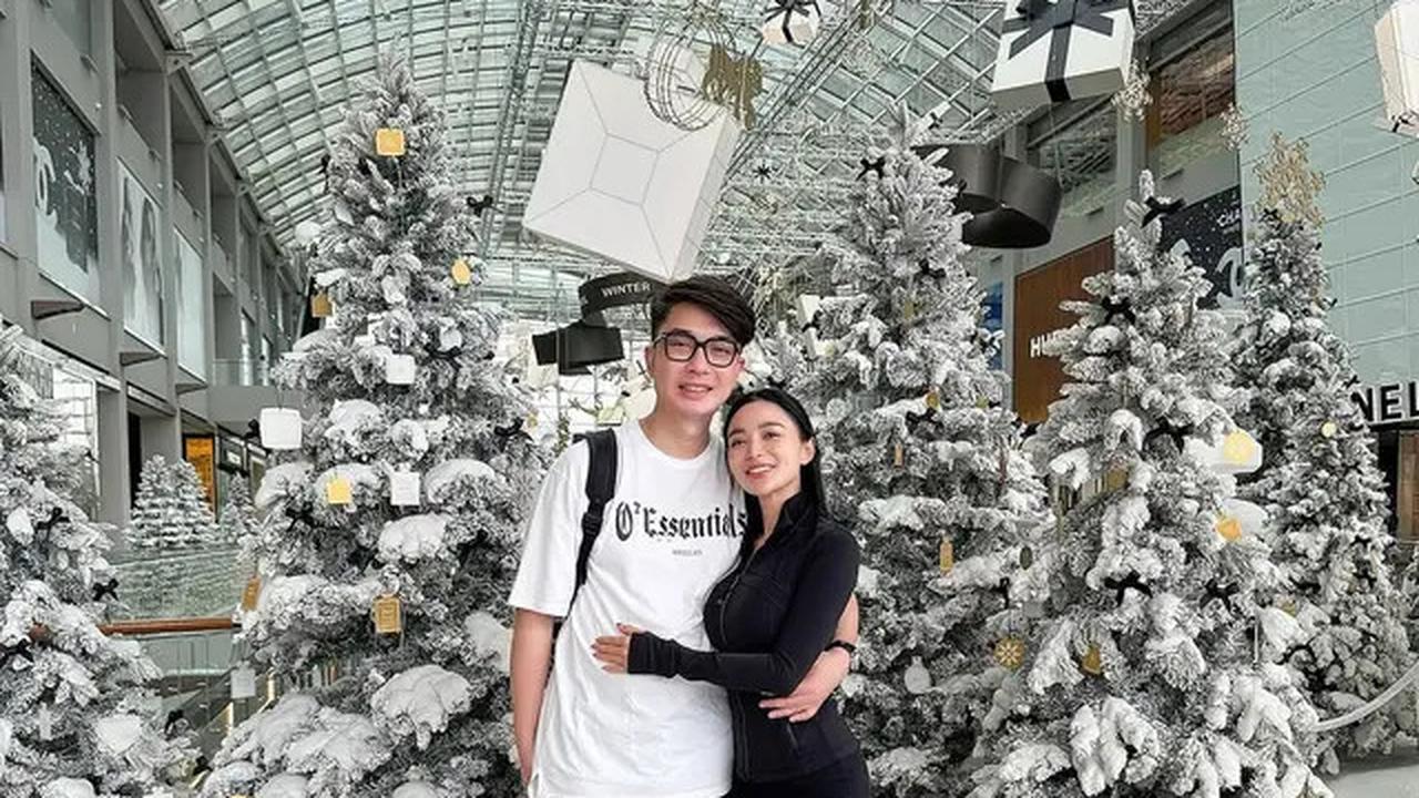 6 Potret Artis Bareng Pacar di Momen Natal 2024, Lyodra -- Randy Martin Makin Lengket