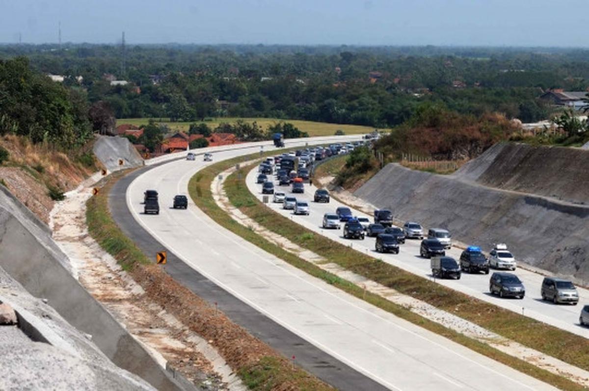 Diserbu pemudik, Tol Cipali padat merayap