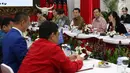 Utusan PM Jepang Shinzo Abe berbicara dalam pertemuan dengan partai politik (parpol) pendukung pemerintahan Jokowi - JK di Kantor DPP PDIP, Jakarta, Kamis (18/1). Pertemuan membahas kerja sama kedua negara. (Liputan6.com/Angga Yuniar)