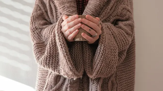 Tips Mencuci dan Merawat Sweater Wol Kesayangan agar Awet dan Nggak Cepat Melar