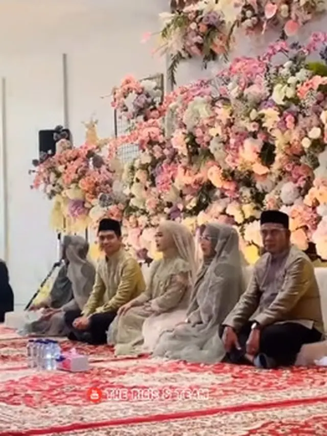 6 Momen Ria Ricis Gelar Pengajian 4 Bulanan, Aura Bumilnya Banyak Dipuji