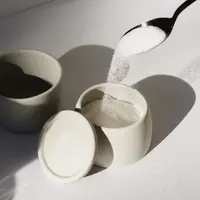 Ilustrasi wadah penuh micin. (Foto: Unsplash/Mathilde Langevin)