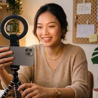 Ring Light Mini: Rahasia Konten Cerah dan Bebas Kusam di Kamera