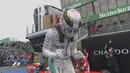 Ini adalah kemenangan kelima Lewis Hamilton dalam balapan F1 GP Kanada di Sirkuit Gilles Villeneuve, Kanada, Senin (13/6/2016) dini hari WIB. (Bola.com/Twitter/F1)