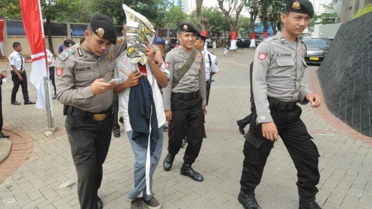 Ini pelajar SMK yang beraksi anarkis palak dan rusak bus Kopaja