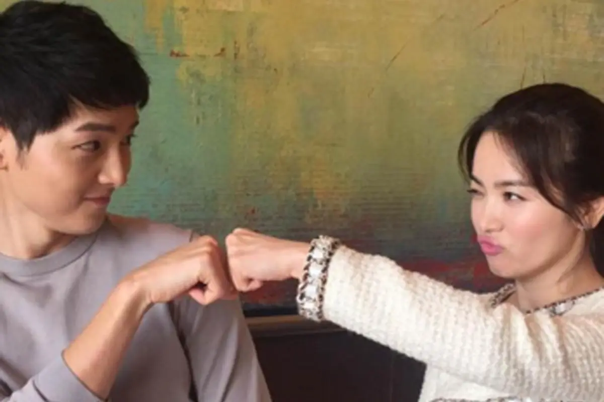 [Bintang]Bikin Gemas, Fans Harapkan Song Hye Kyo dan Song Joong Ki Pacaran