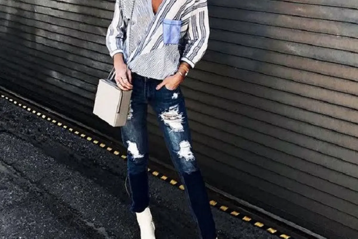Padu Padan Celana Jeans Robek ala Fashion Blogger