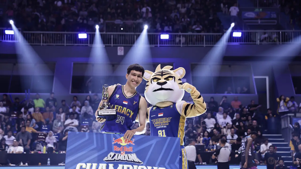 Pandu Wiguna juara kontes slam dunk IBL All-Star 2024